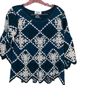 Kindred Anthropologie Top Chambray Floral White Embroidered Boho Peasant S